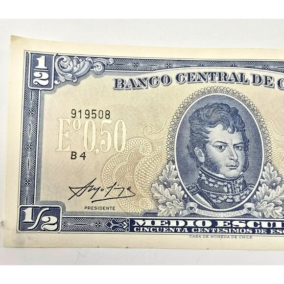 Vintage Chilean Banco Central De Chile 1/2 Escudo Banknotes Sequential Set LI642 - Picture 4 of 10